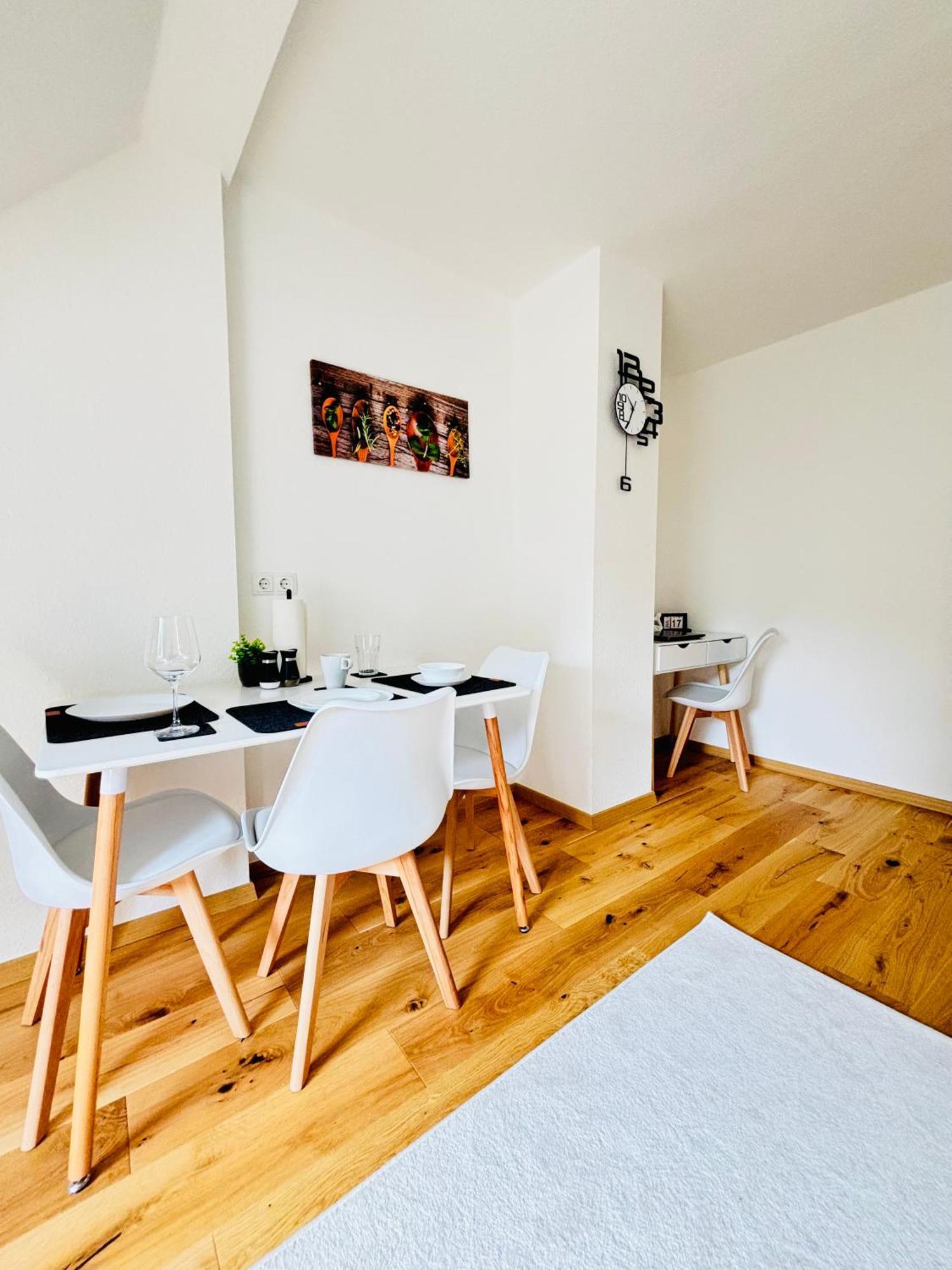 Schoene & Gemuetliche Wohnung Direkt Am Bahnhof Lahnstein Esterno foto