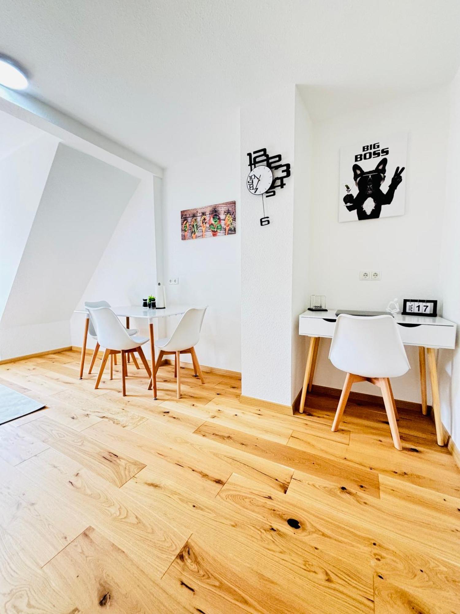 Schoene & Gemuetliche Wohnung Direkt Am Bahnhof Lahnstein Esterno foto